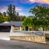 Experience Timeless Elegance: Fully Furnished Home in Beverly Hills Post Office
