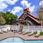 Apple Farm Inn
