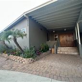 Walnut Acres Woodland Hills