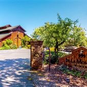 De La Montanya Winery