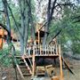 Calm Cabin: Retro Mountain Forest Home - Pine Mountain Club