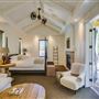 Farmhouse Inn