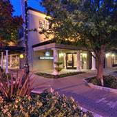 Best Western Plus Palm Court Hotel