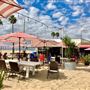 Perry's Cafe & Beach Rentals