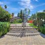 Woodland Hills Estate