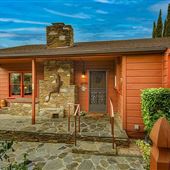 3-on-1 Lot Unique Property with Different Looks