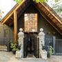 Holly Hill Chalet