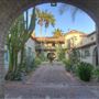 El Cabrillo - Historic Courtyard Building