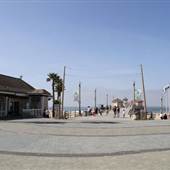 Pier Plaza