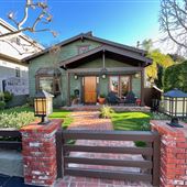 Beautiful Craftsman home located in Manhattan Beach CA