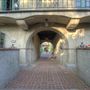 El Cabrillo - Historic Courtyard Building