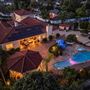 Vale View Mansion