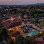 Vale View Mansion