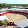 Rodeo riding arena, outdoor venue w stables