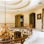 Cinematic LA Estate W/Gardens, Pool & Grand Stairs