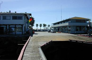 Santa Barbara Harbor (12/31/2003)