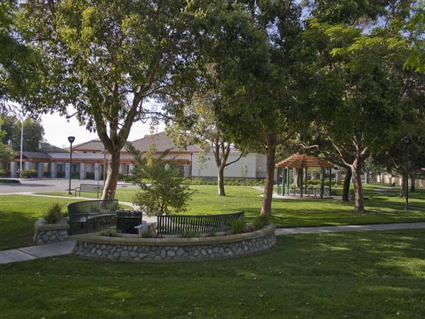 Cerritos Senior Center at Pat Nixon Park (5/19/2010)
