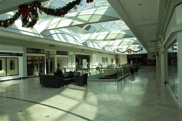 Westfield Promenade Shopping Center (12/1/2010 - Credits: Errol Reichow)
