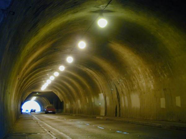 3rd Street Tunnel / Third Street Tunnel (12/31/2003)