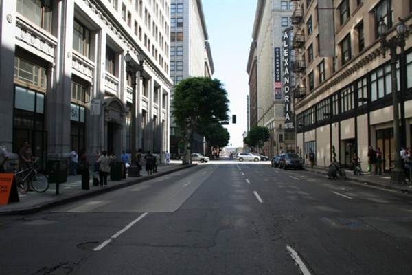 215 West 5th Street (9/1/2010 - Credits: Lindsay Mizrahi)