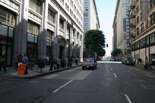 215 West 5th Street (9/1/2010 - Credits: Lindsay Mizrahi)