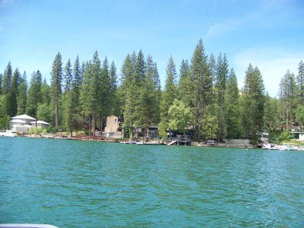 Bass Lake / Crane Valley Reservoir - More info; visit www.filmyosemite.com or call 559.760.1143 (12/15/2008 - Credits: Dave Wolin)