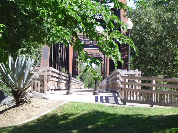 Historic Railroad Trestle Bridge (7/9/2013 - Credits: Yolo County Visitors Bureau)