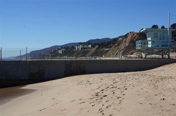 Will Rogers State Beach (SB) / FilmLA - County Beaches & Harbors (10/29/2013 - Credits: David Golden)