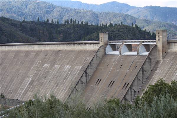 Shasta Dam (10/30/2015 - Credits: Jill Naumann)