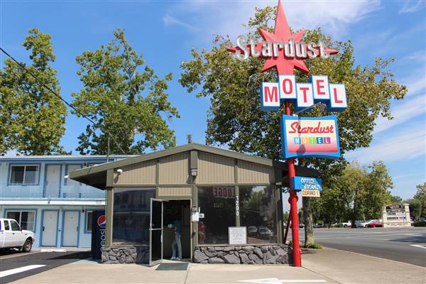 Motels / Hotels in City of Redding (10/31/2015 - Credits: Jill Naumann)