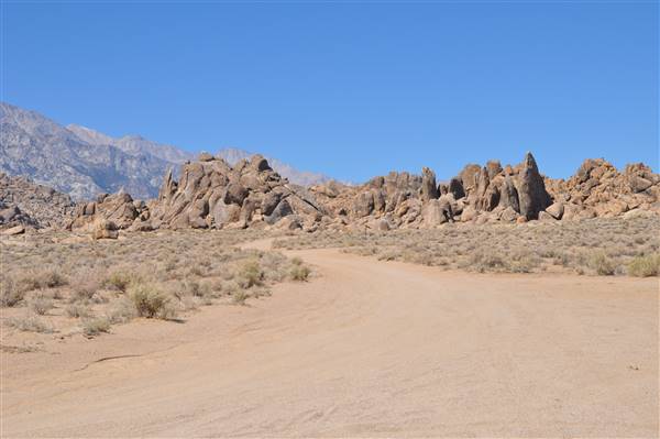 Alabama Hills - Bureau of Land Management / BLM - Bishop Field Office (4/12/2016 - Credits: Photo by Robin Citrin)