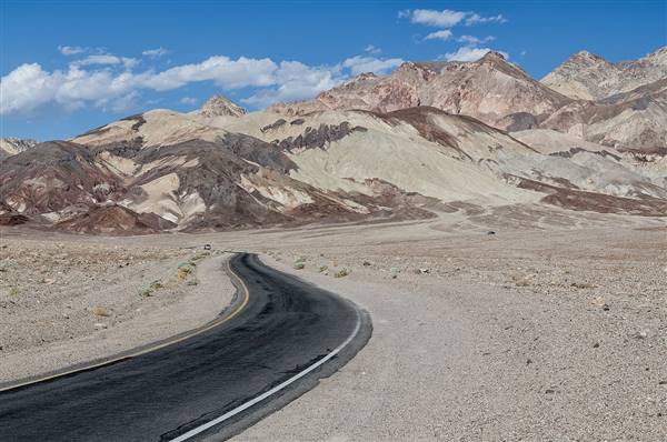 Artist Drive - Death Valley - Highway 168 (9/13/2013 - Credits: Tuxyso / Wikimedia Commons, via Wikimedia Commons)