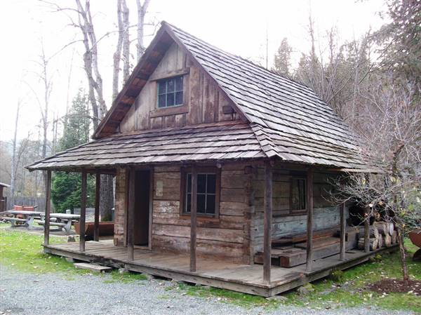 Weaverville Joss House State Historic Park (SHP) (12/9/2007 - Credits: "Weaverville47" by Matthew High (CC BY-NC 2.0) [https://creativecommons.org/licenses/by-nc/2.0/legalcode] https://www.flickr.com/photos/matthigh/)