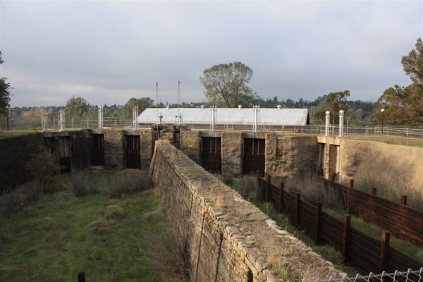 Folsom Powerhouse State Historic Park (SHP) (12/8/2008 - Credits: "Folsom Powerhouse" by Nick Ares (CC BY-SA 2.0) [https://creativecommons.org/licenses/by-sa/2.0/legalcode] https://www.flickr.com/photos/aresauburnphotos/)