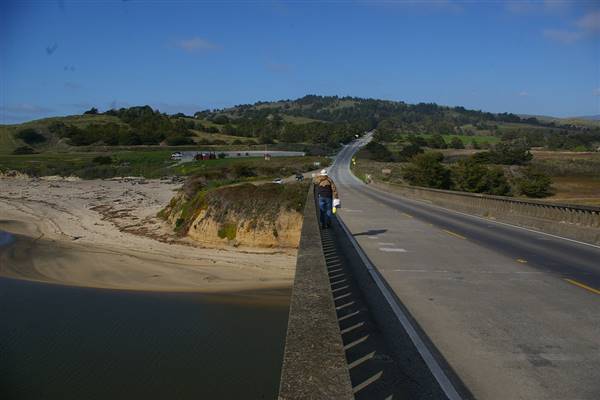 San Gregorio State Beach Bridge (3/12/2009 - Credits: "San Gregorio Beach Bridge" by John Vonderlin (CC BY-NC 2.0)[https://creativecommons.org/licenses/by-nc/2.0/legalcode]https://www.flickr.com/photos/johnvonderlin/)