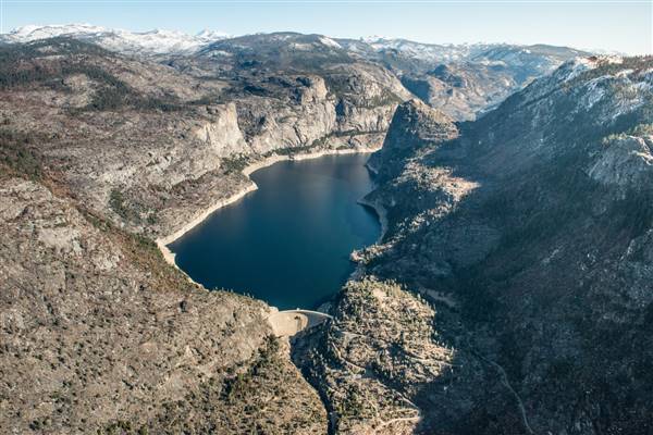 Hetch Hetchy Reservoir / O'Shaughnessy Dam (3/21/2014 - Credits: Photo by: California Department of Water Resources)