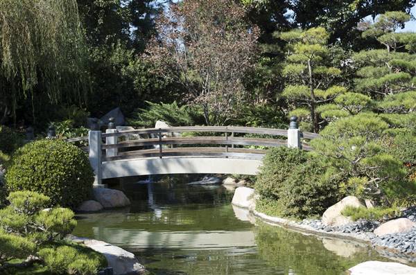 Earl Burns Miller Japanese Garden - California State University Long Beach - CSULB (10/11/2009 - Credits: "Earl Burn Miller Japanese Garden" by Flickr User: Soraya S. (CC BY-NC-ND 2.0)[https://creativecommons.org/licenses/by-nc-nd/2.0/legalcode]https://www.flickr.com/photos/sorayas/)