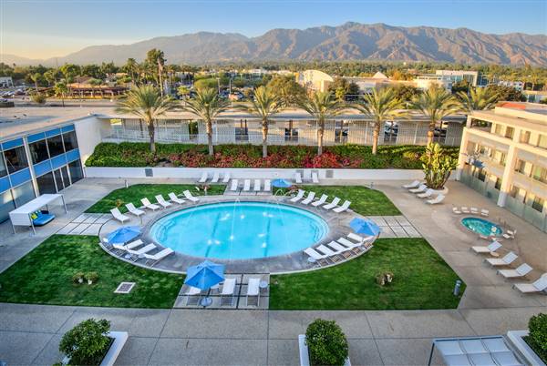 Stuart Apartments at Sierra Madre Villa (8/30/2016 - Credits: http://www.essexapartmenthomes.com/california/los-angeles-area-apartments/pasadena-apartments/the-stuart-sierra-madre-villa)