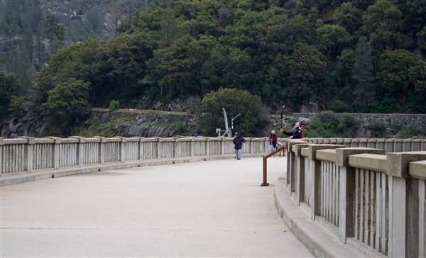 Hetch Hetchy Reservoir / O'Shaughnessy Dam (5/5/2016 - Credits: "Hetch Hetchy O'Shaugnessy Dam (#0650)" by Don Barrett (CC BY-NC-ND 2.0)[https://creativecommons.org/licenses/by-nc-nd/2.0/legalcode]https://www.flickr.com/photos/donbrr/)