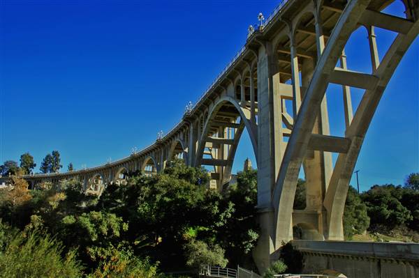 Colorado Street Bridge / Arroyo Seco (9/9/2012 - Credits: "Colorado Street Bridge' by Karol Franks (CC BY-NC-ND 2.0)[https://creativecommons.org/licenses/by-nc-nd/2.0/legalcode] https://www.flickr.com/photos/karolfranks/)