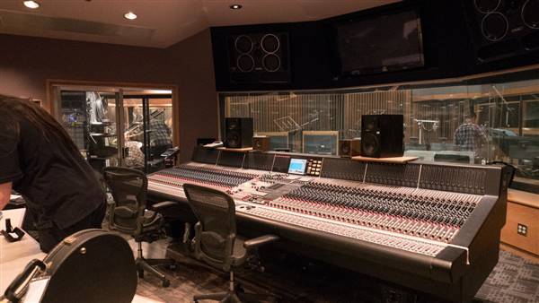 Capitol Records Building & Recording Studio - Studio A (10/18/2016 - Credits: Photo courtesy of Kris Bunting)