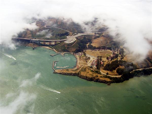 Fort Baker (6/24/2006 - Credits: "Fort Baker in the Fog" by Todd Lappin (CC BY-NC 2.0)[https://creativecommons.org/licenses/by-nc/2.0/legalcode] https://www.flickr.com/photos/telstar/)