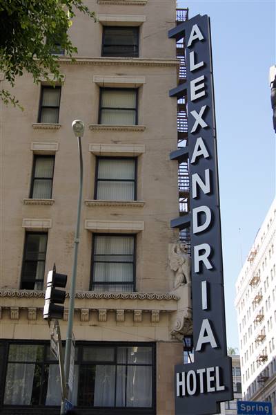 Alexandria Ballrooms / Alexandria Hotel (11/3/2011 - Credits: "Alexandria Hotel" by Nicole Avery (CC BY-NC 2.0)[https://creativecommons.org/licenses/by-nc/2.0/legalcode] https://www.flickr.com/photos/28691409@N05/)