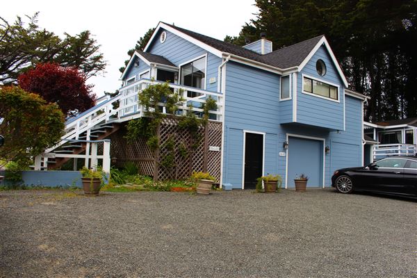 Agate Cove Inn (4/5/2017 - Credits: Kellen Lim)
