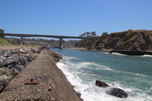 Noyo River Bridge (2/6/2018 - Credits: Kellen Lim)