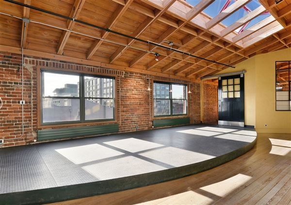 OK Stereo Loft & Event Space (1/1/2019)