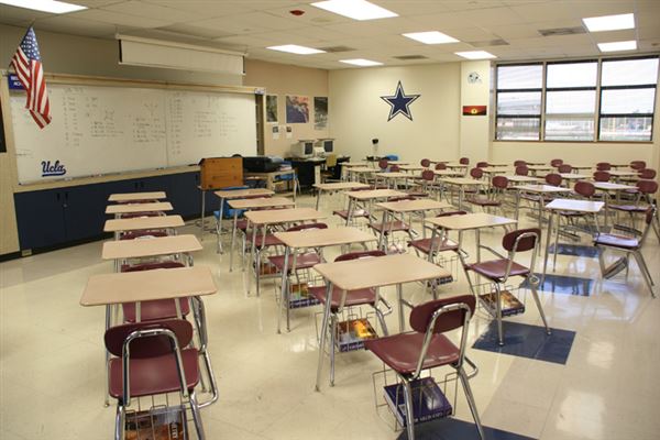 Burbank High School - BUSD (6/1/2019 - Credits: LocoScout)