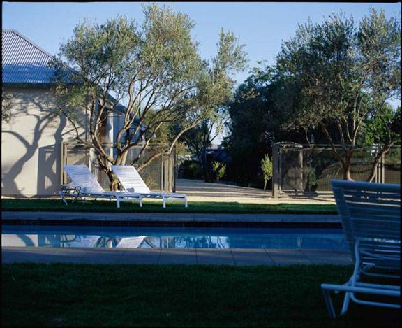 Duchamp Hotel (12/31/2003)