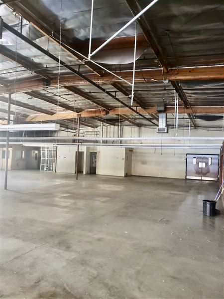 Van Nuys Industrial (9/2/2020 - Credits: Allen)