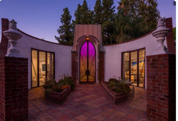 Woodland Hills Architectural Gem (7/16/2021 - Credits: Lisa Saum-Manning)